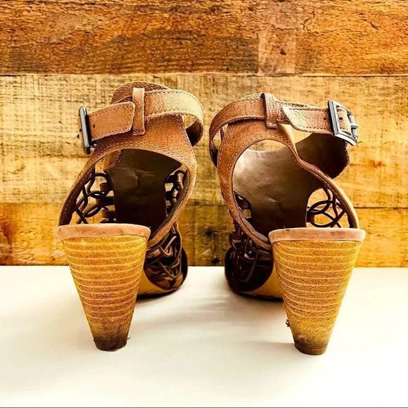 Vince Camuto Evel Sandals - Picture 9 of 9